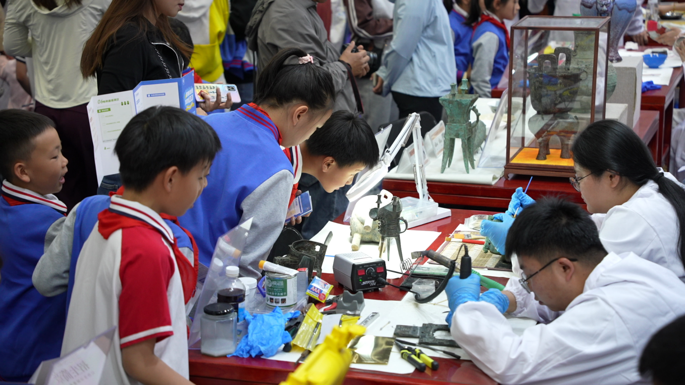 新葡的京集团3522文物修复技能展示